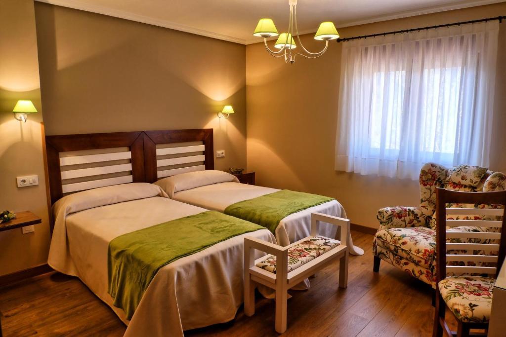 Posada Valle Del Oso Lerones Room photo